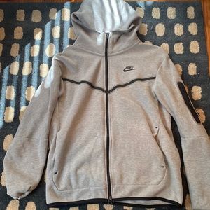 Grey nike tech